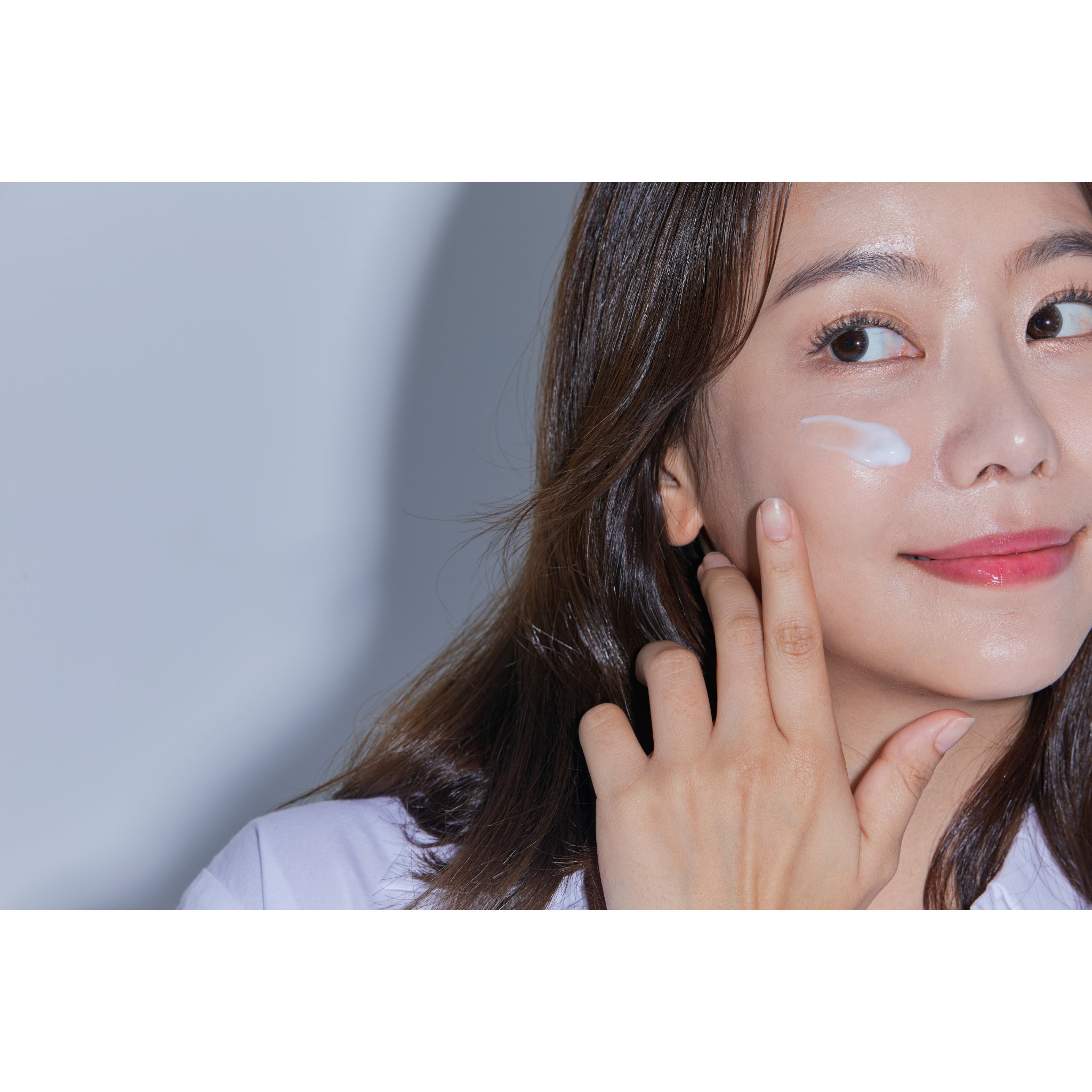 Daily Skincare with Gallic Acid: Morning to Night Routine
